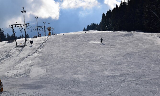 Skipiste mit Lift